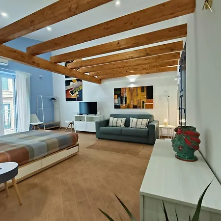 Momoflat Apartment *